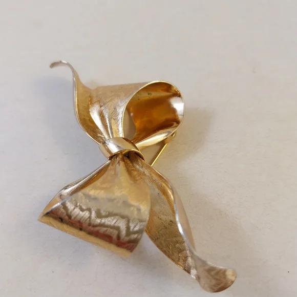 Vintage Gold Planted  Bow Brooch - Picture 13 of 15